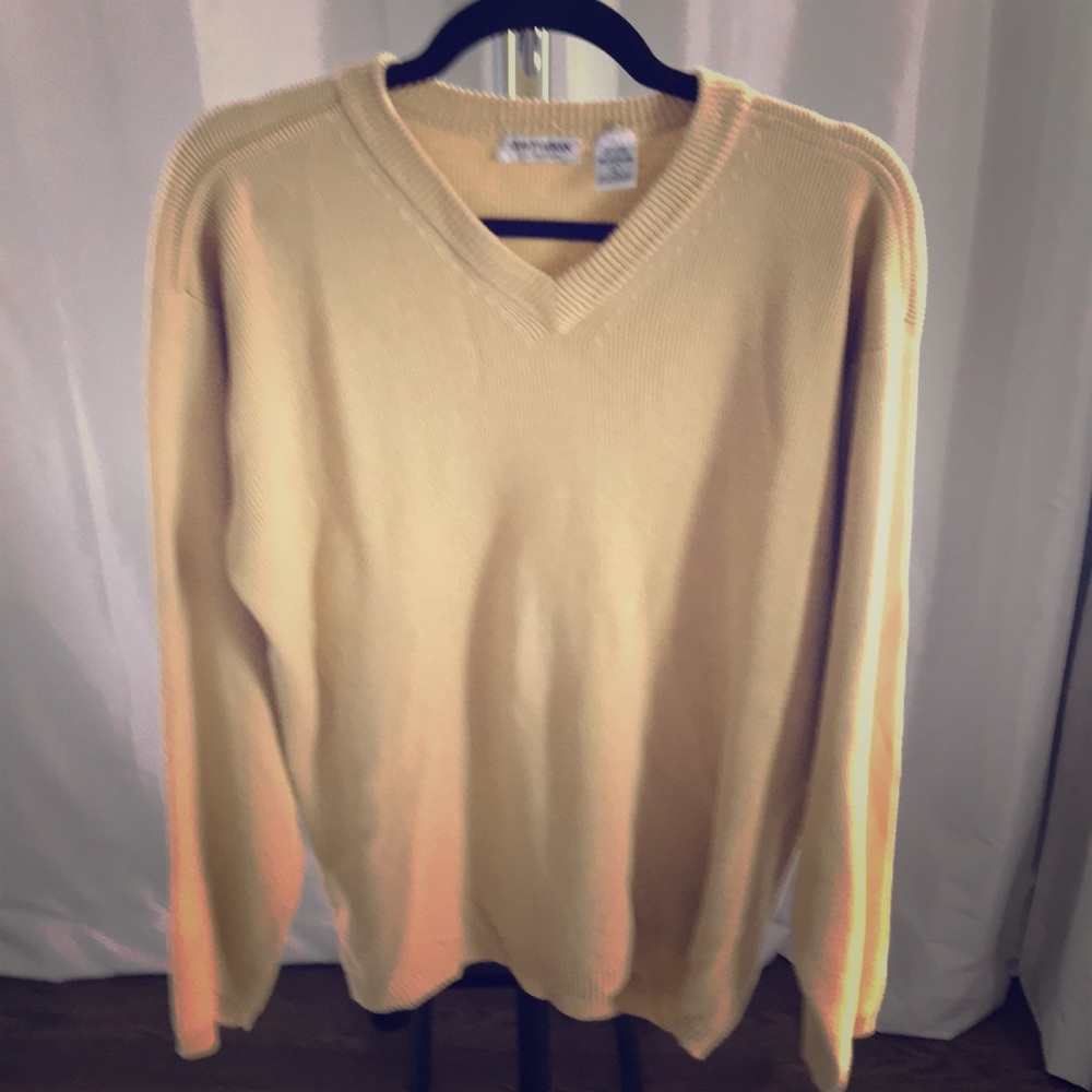 Armani men’s vintage knit v neck sweater